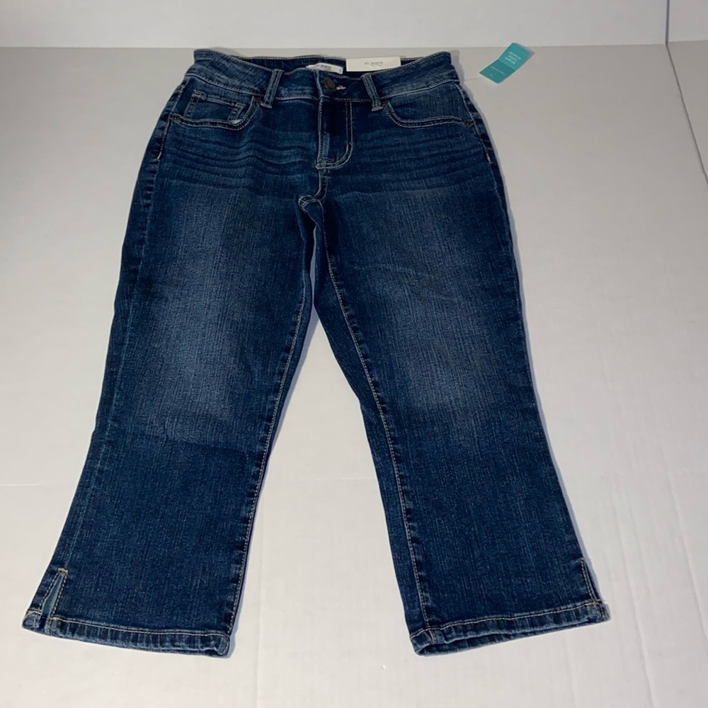 Maurices M Jeans Women’s Classic 21” Size 4 New Mid-Rise Capri Blue Jeans